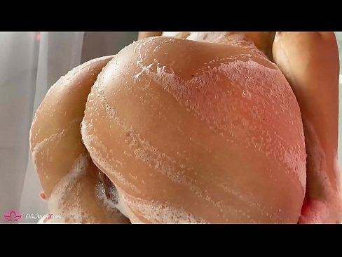 ❤️ Brunetė masturbuoja putytę su vibratoriumi iki intensyvaus orgazmo duše ❤❌ Porno prie lt.analpics.ru ☑